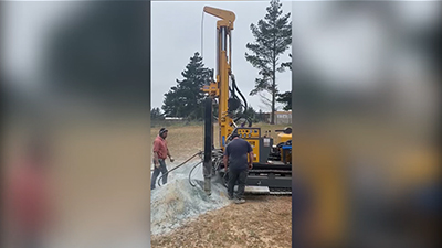 Буровая установка KW200 для водяных скважин на рабочем участке