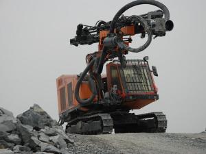 Буровая установка в работе